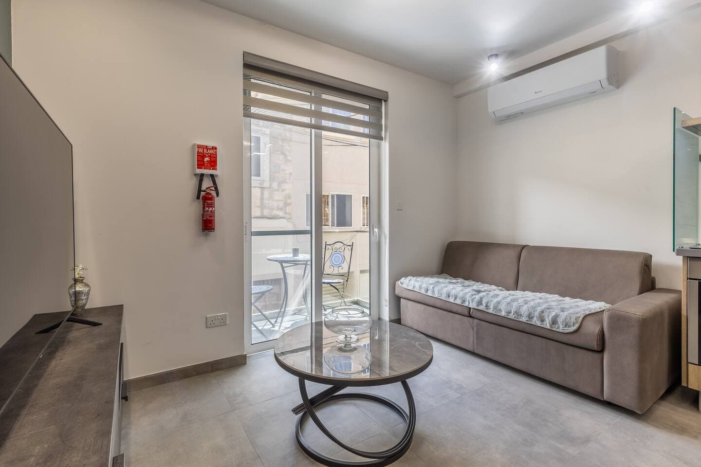 Nocturnal Elegance Apartment by Solea