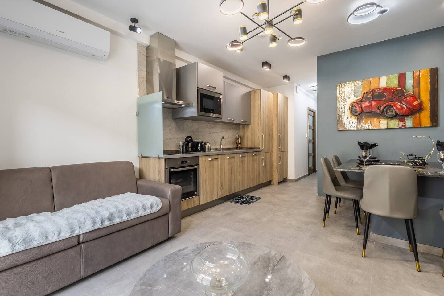 Nocturnal Elegance Apartment by Solea