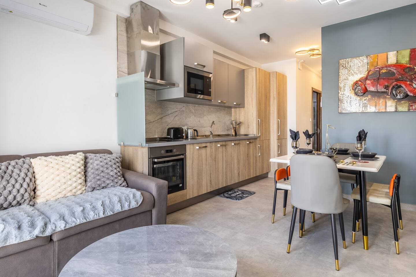 Velvet Noir Apartment by Solea