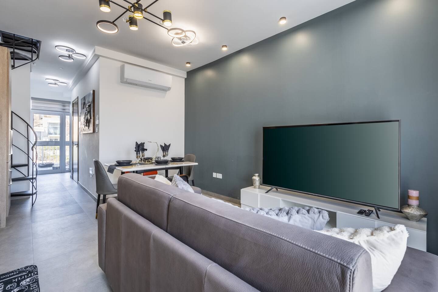 Oasis Penthouse Luxury Suite by Solea