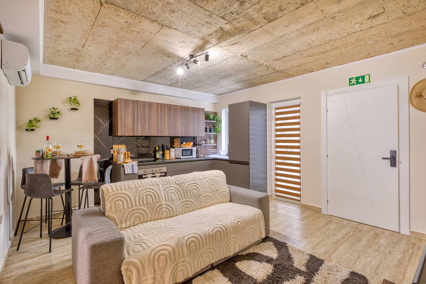 Michael's - 2 bedroom Apartment by Solea