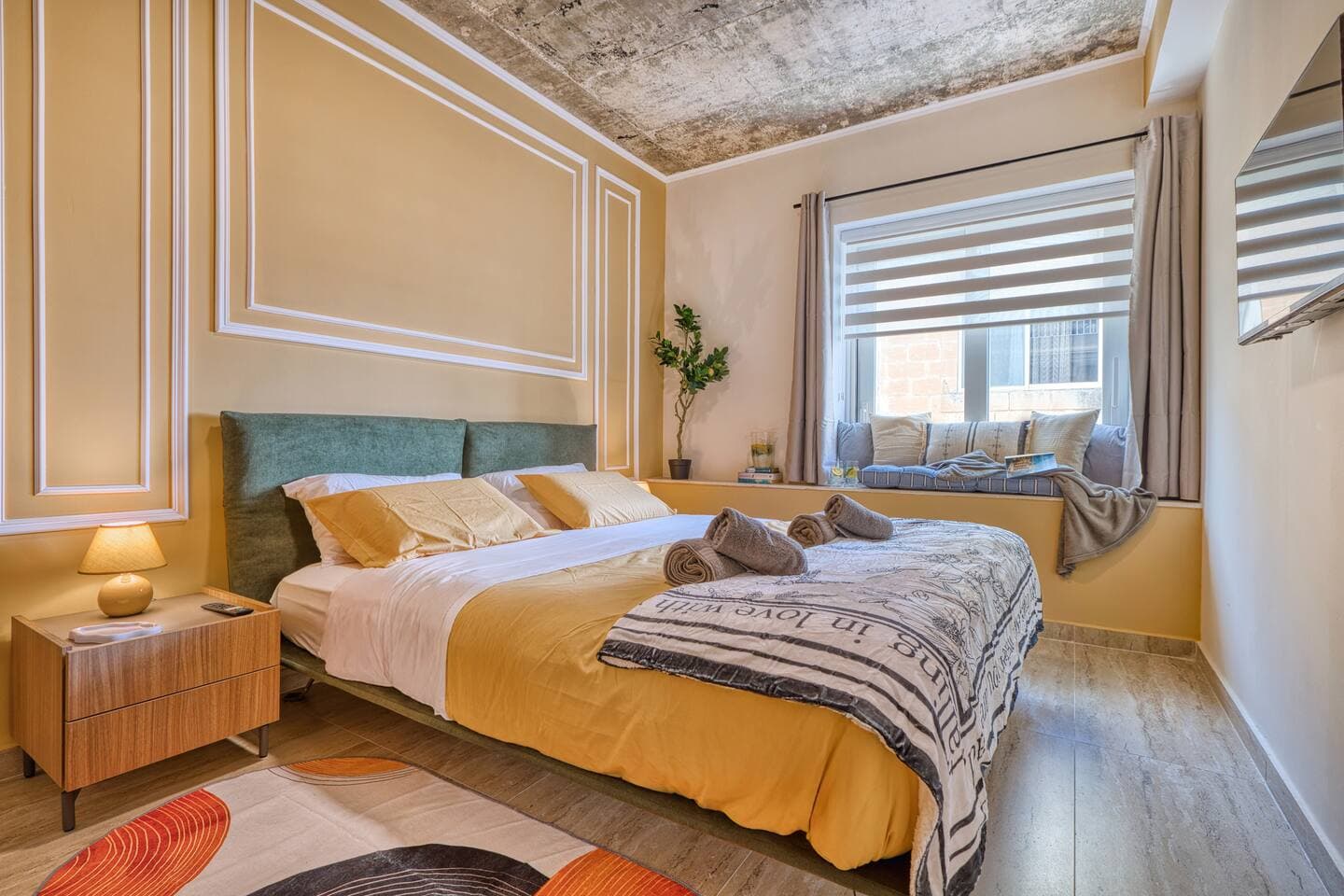 Gabriel's - 2 bedroom Apartment by Solea