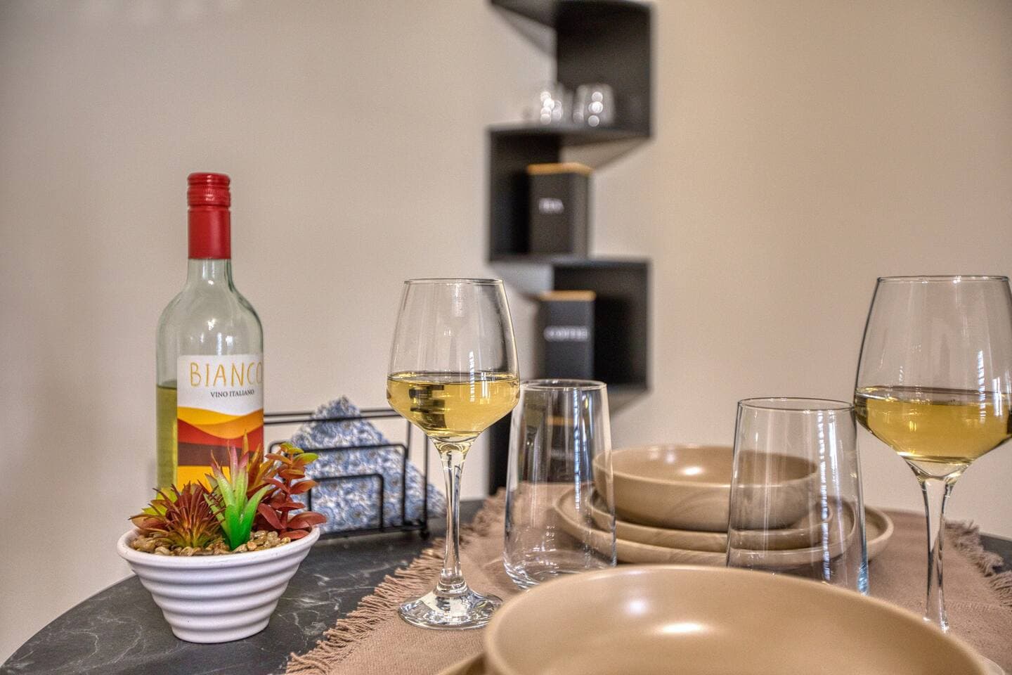 Gabriel's - 2 bedroom Apartment by Solea