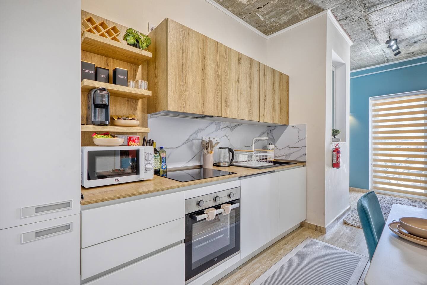 Uriel's - 1 Bedroom Penthouse