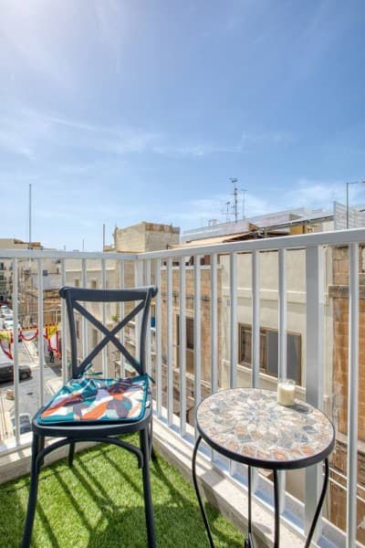 Raphael's - 2 Bedroom Apartment by Solea