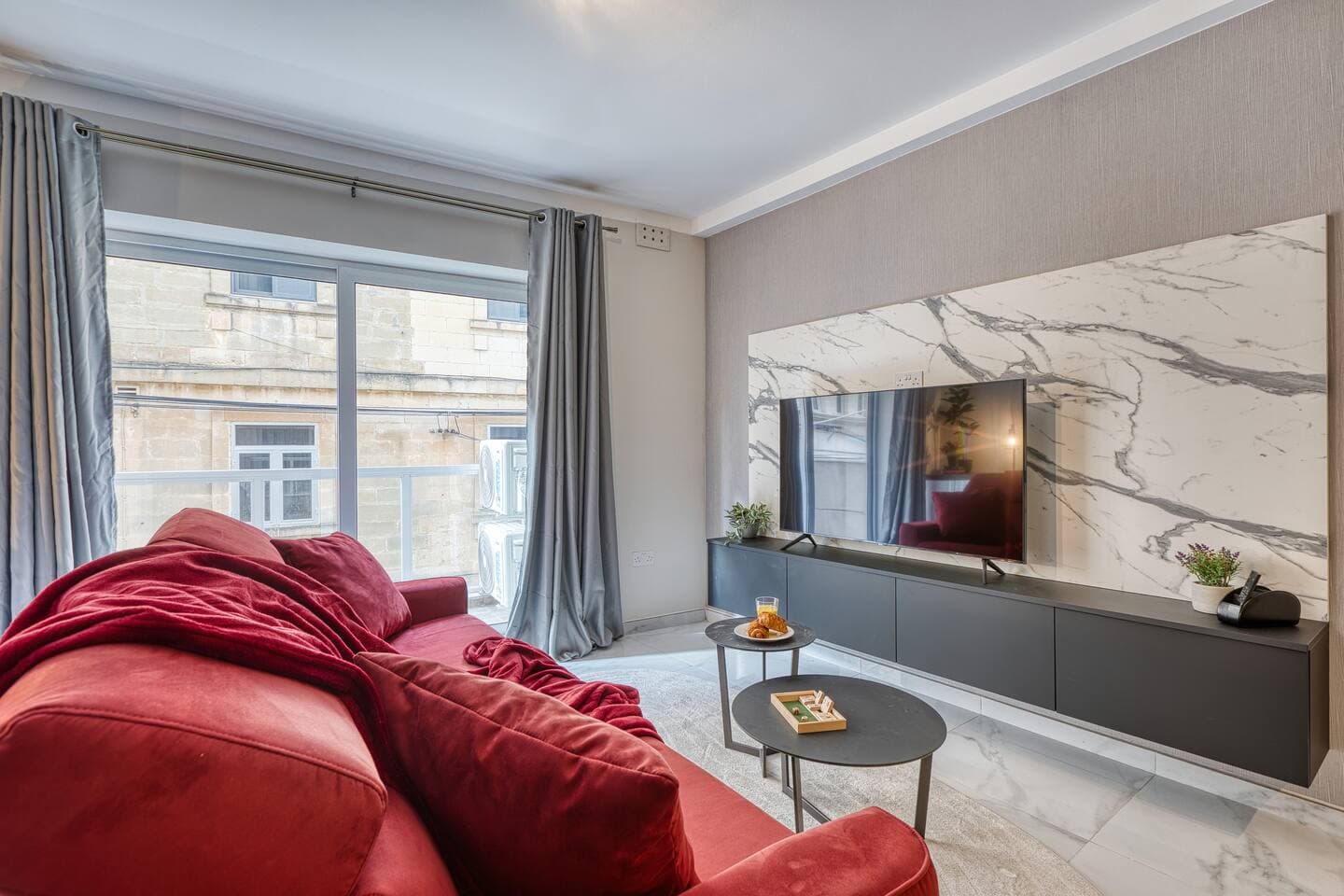 Misfits Studio Suites 2 - by Solea