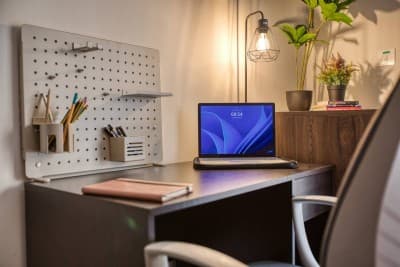 Misfits Studio Suites 2 - by Solea