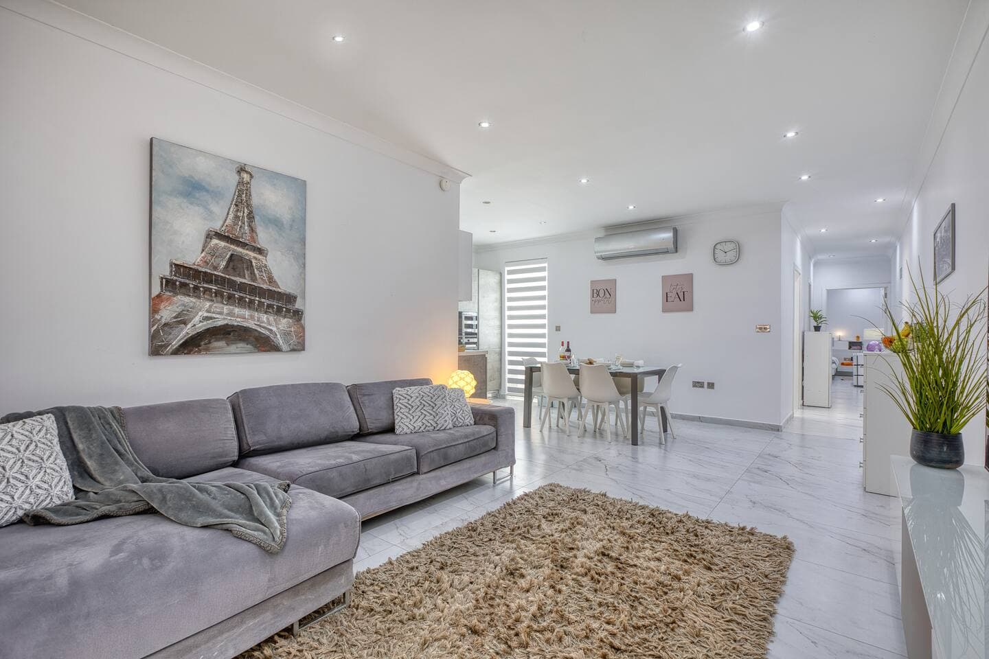 Santa Rita - by Solea Holiday Homes
