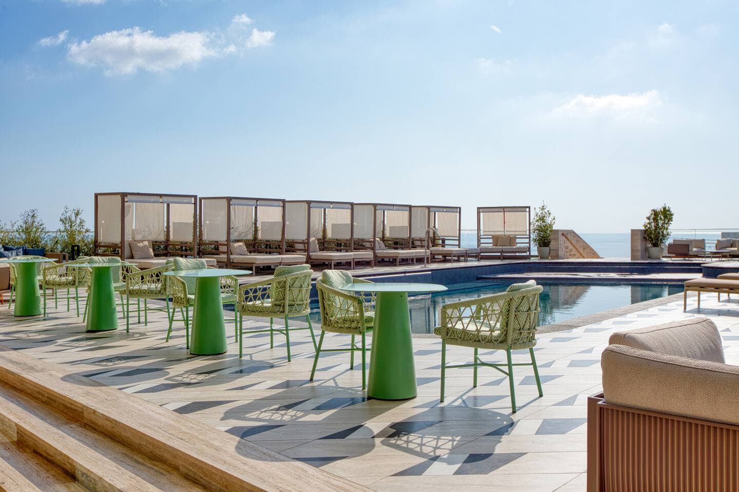 Mercury Tower Suite with Pool Access - by Solea