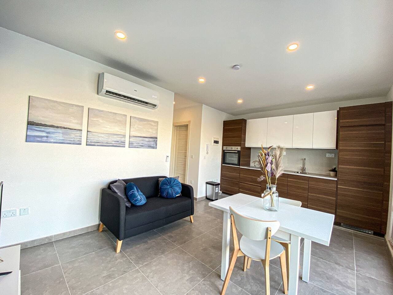 Azure Horizon 1 on Skala's seafront - By Solea Holiday homes