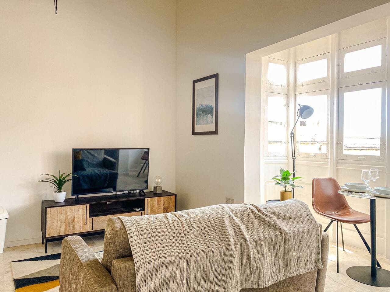 Maltese Apartment 2 w/traditional Balcony