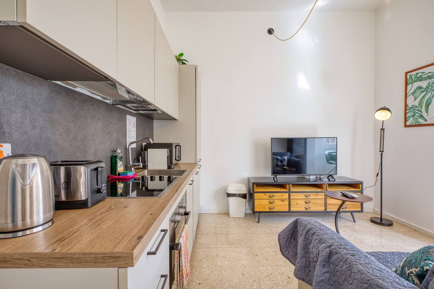 Maltese Apartment  1 w/traditional Balcony