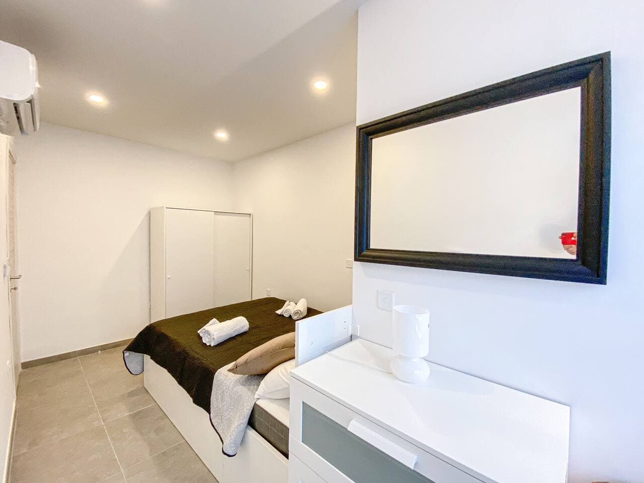 Sea front 3rd floor Apartment in Marsaskala by Solea