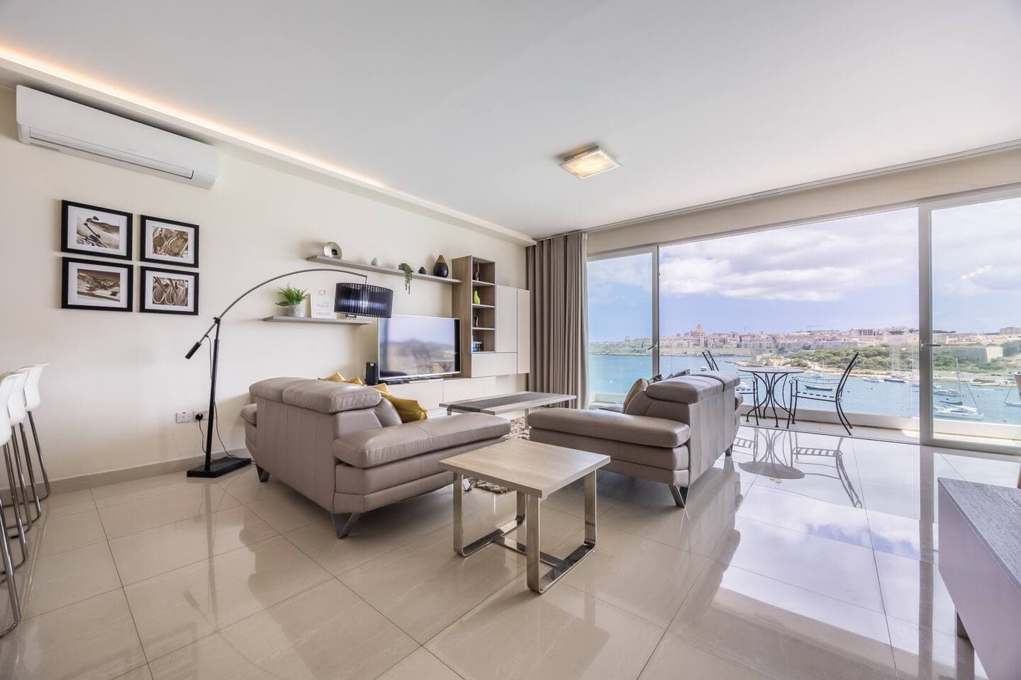 Avalon by the Sea - A Breath of Oceanfront Luxury