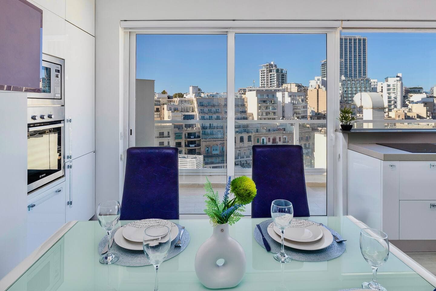 Cherry Penthouse with Spinola Bay View